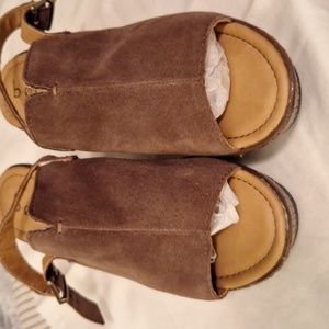 b.o.c Brown BNWOT Leather Upper 7 M